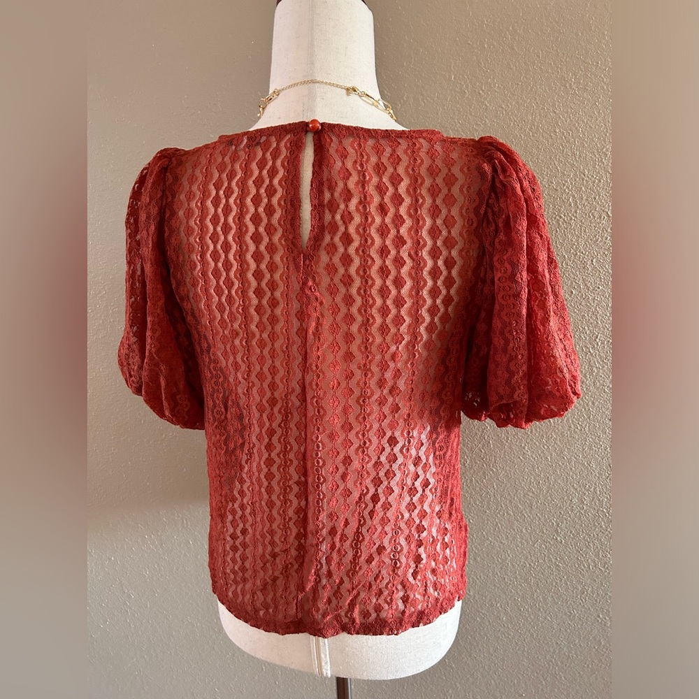 Lace embroidered short puff sleeve blouse - Picture 5 of 8